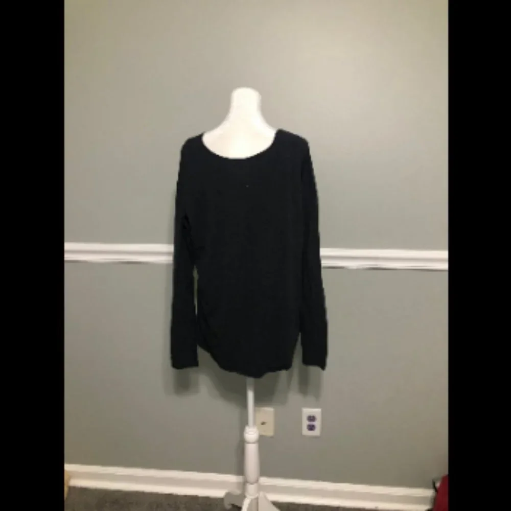 Lululemon Womens Long Sleeve Athletic Top Size 6